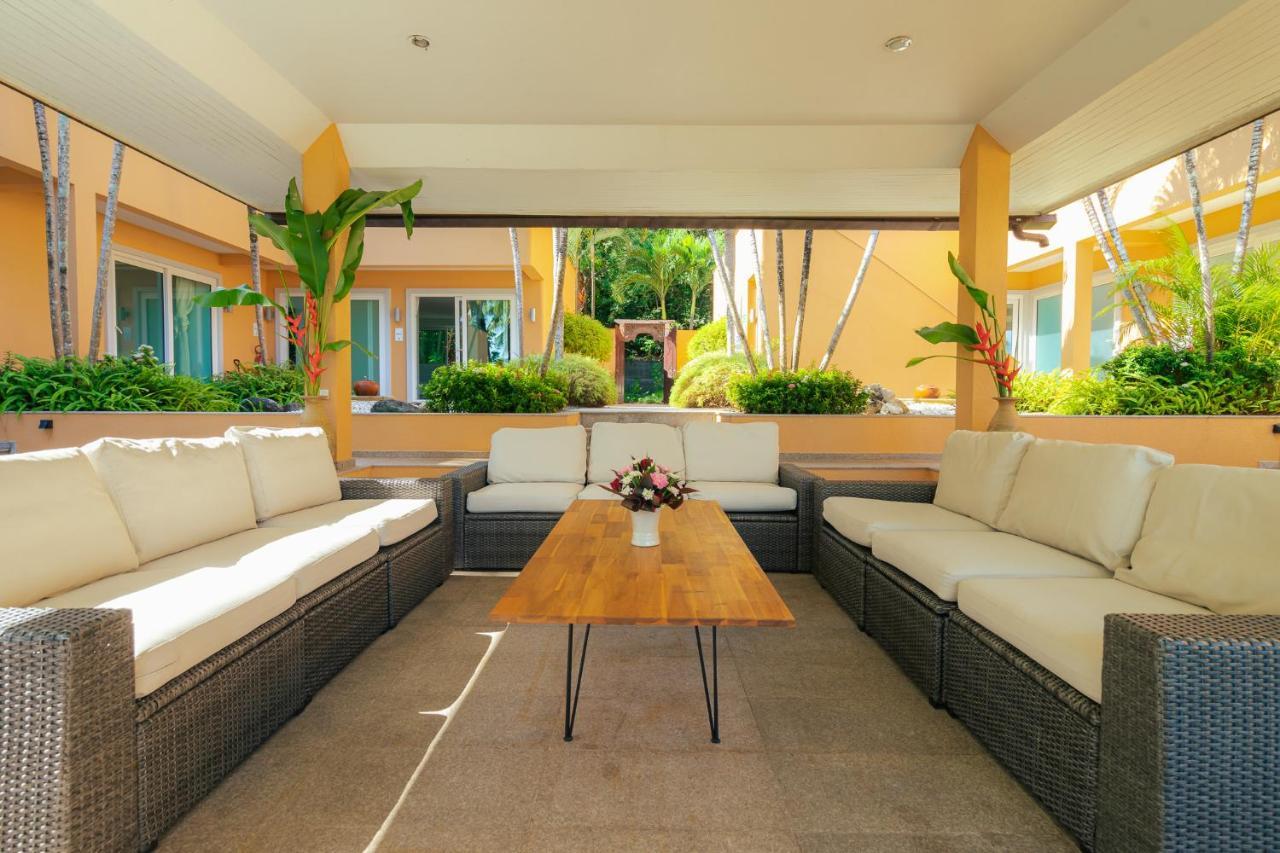 Coral Cove Beachfront Villa - チャン島 エクステリア 写真