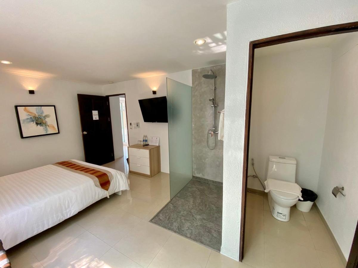 Coral Cove Beachfront Villa - チャン島 エクステリア 写真