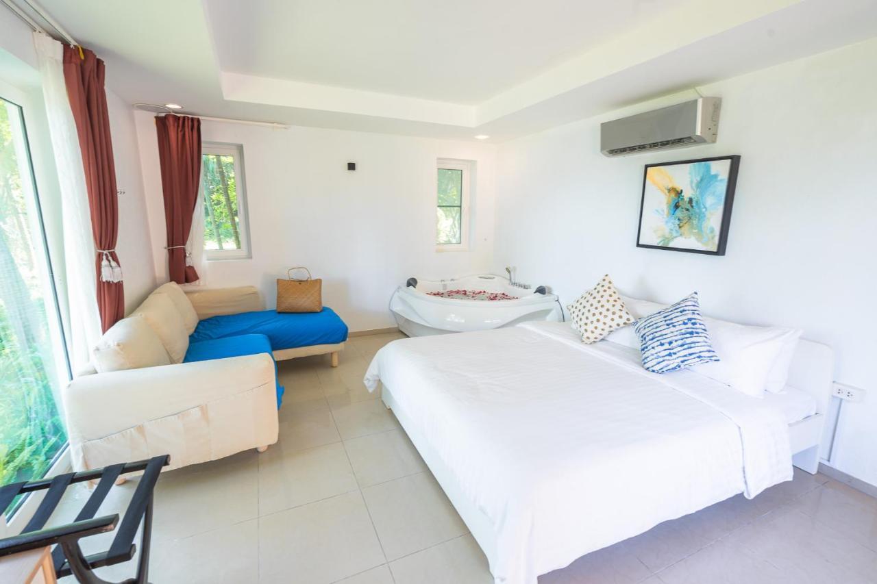 Coral Cove Beachfront Villa - チャン島 エクステリア 写真