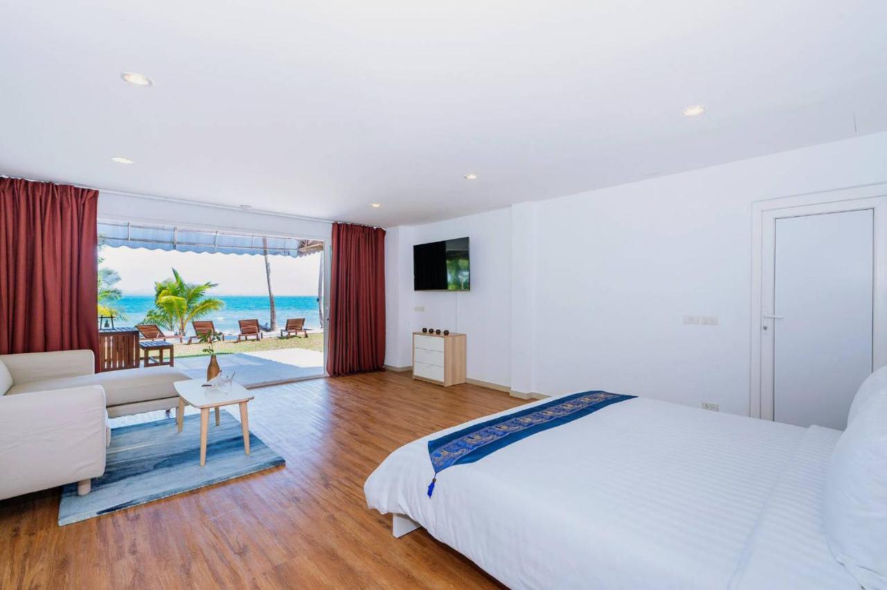 Coral Cove Beachfront Villa - チャン島 エクステリア 写真